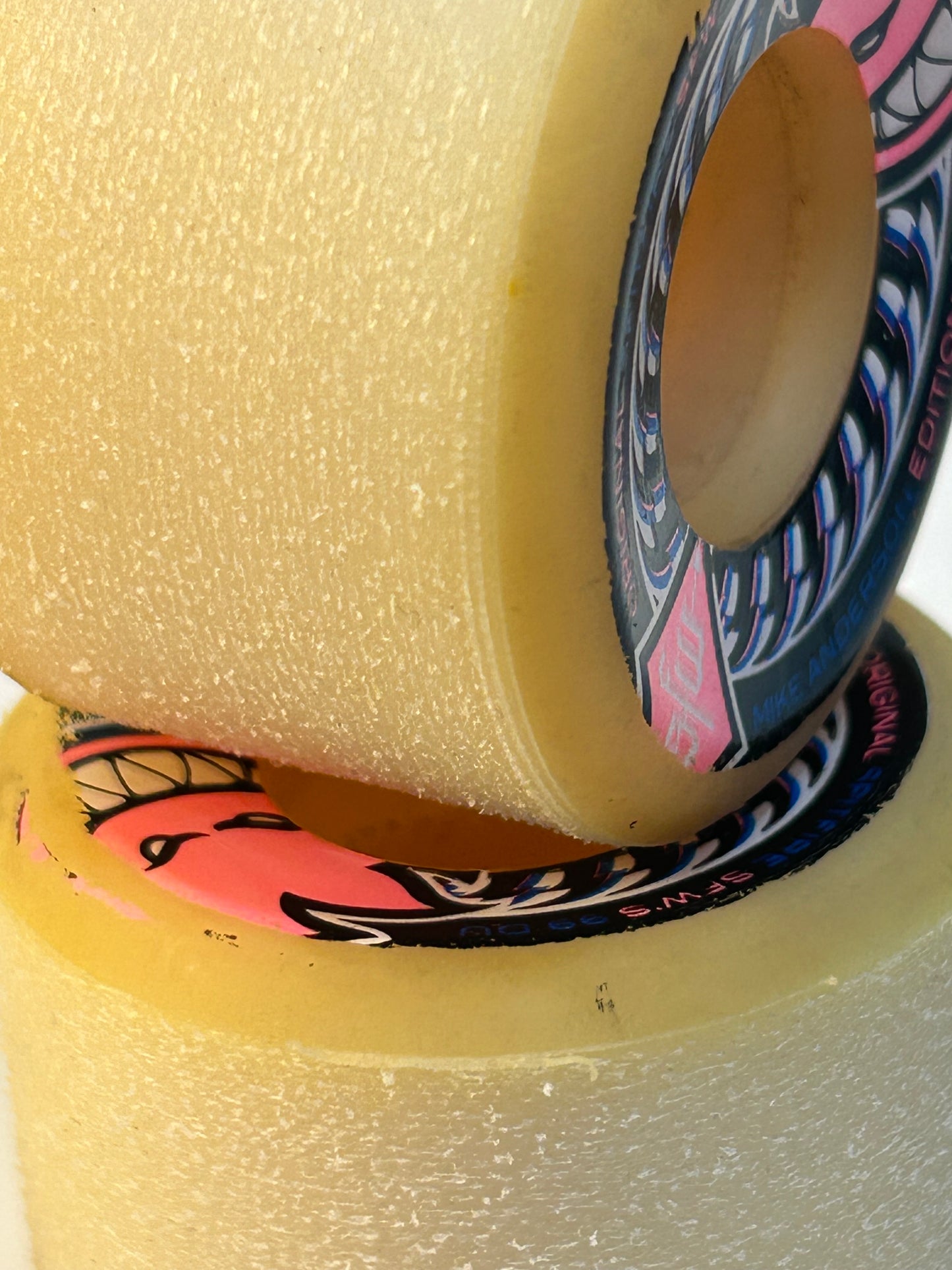 Refurbees Spits 50mm 99A Pink