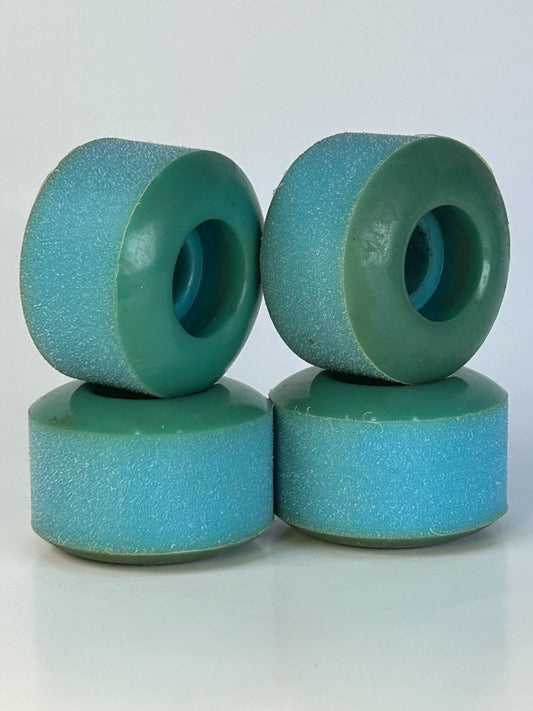 Refurbees Blue 46mm 93A