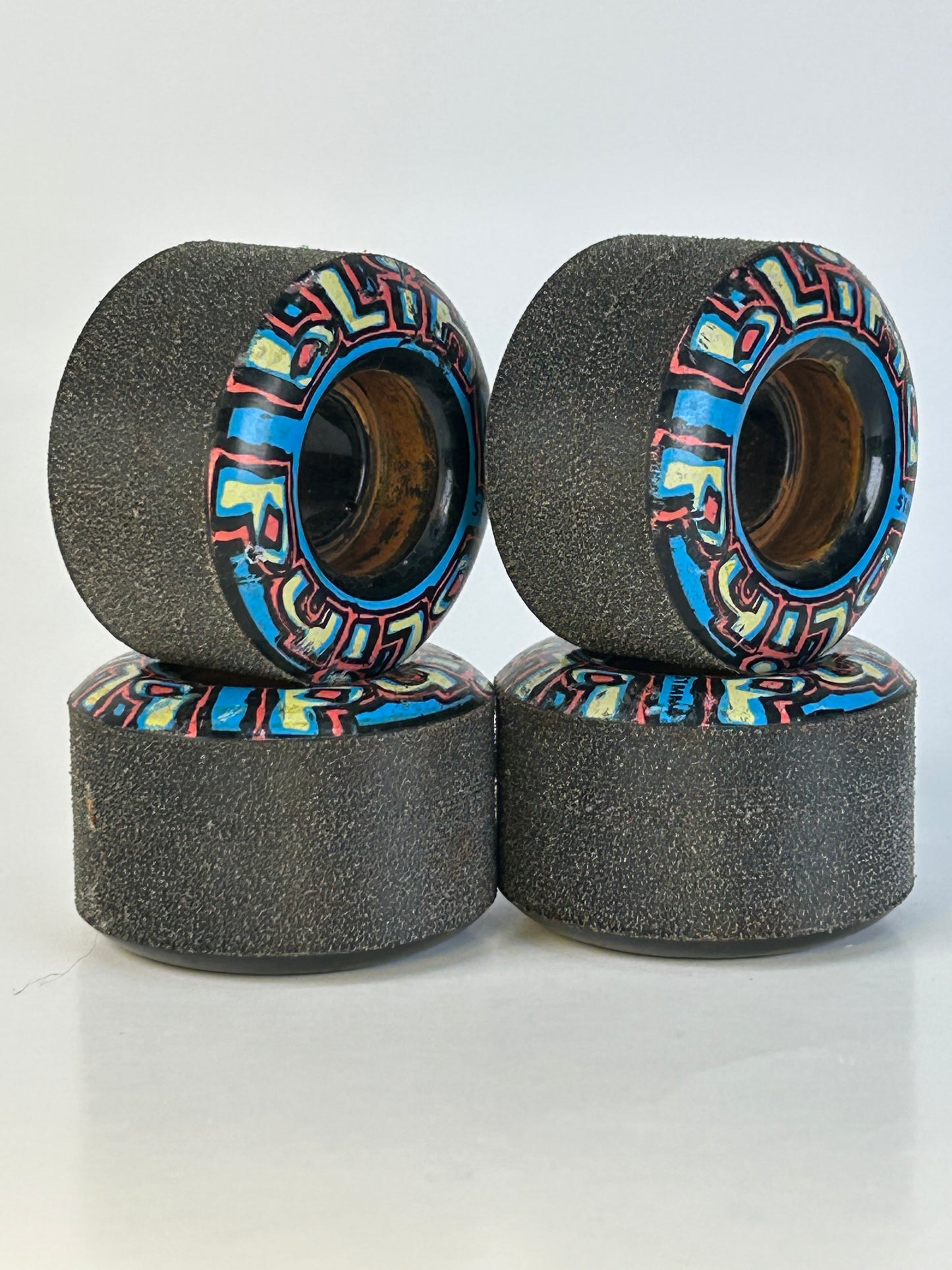 Refurbees Blind 46mm 99A