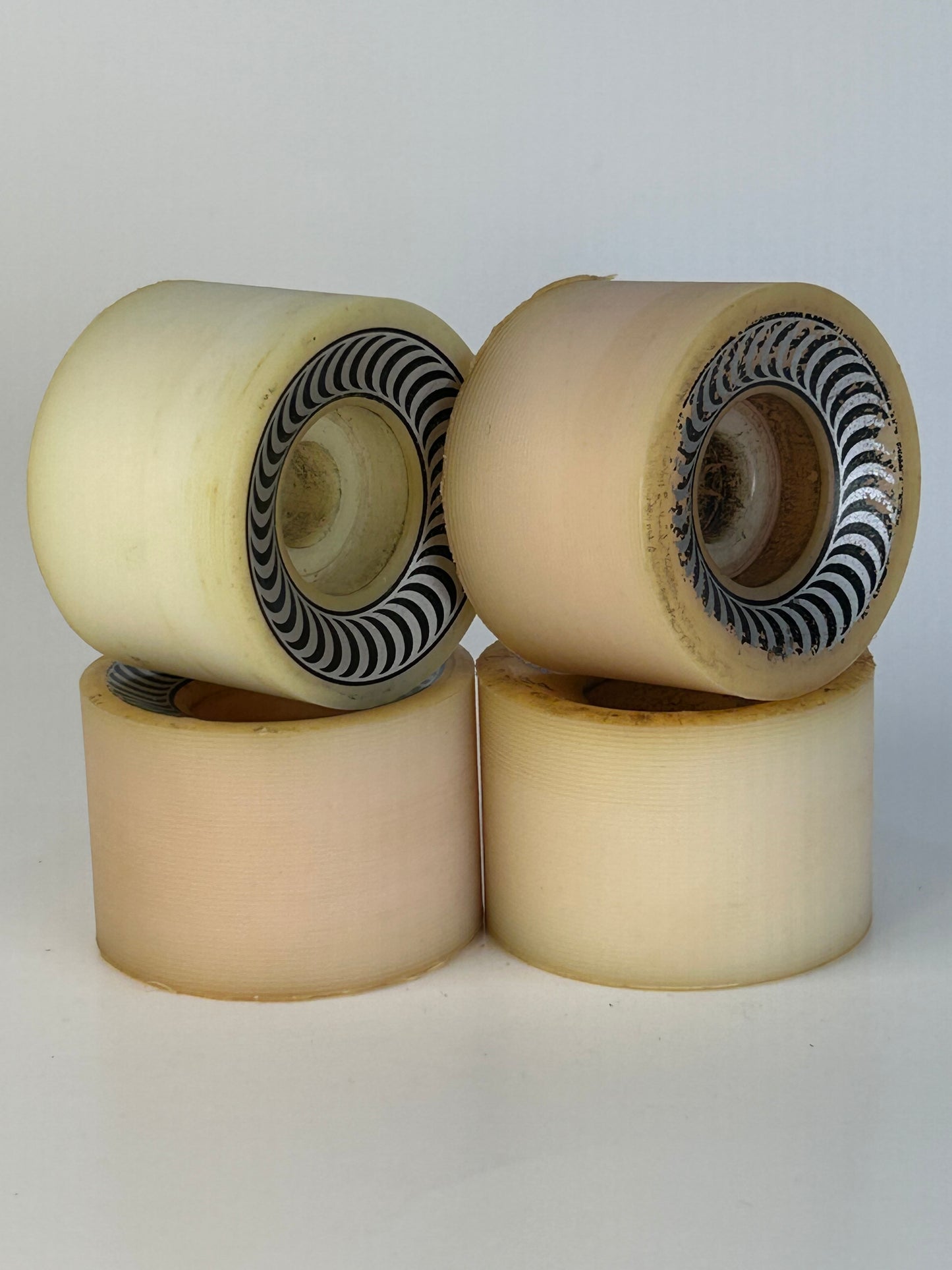 Refurbees Spits 46mm 99A Silver Spiral