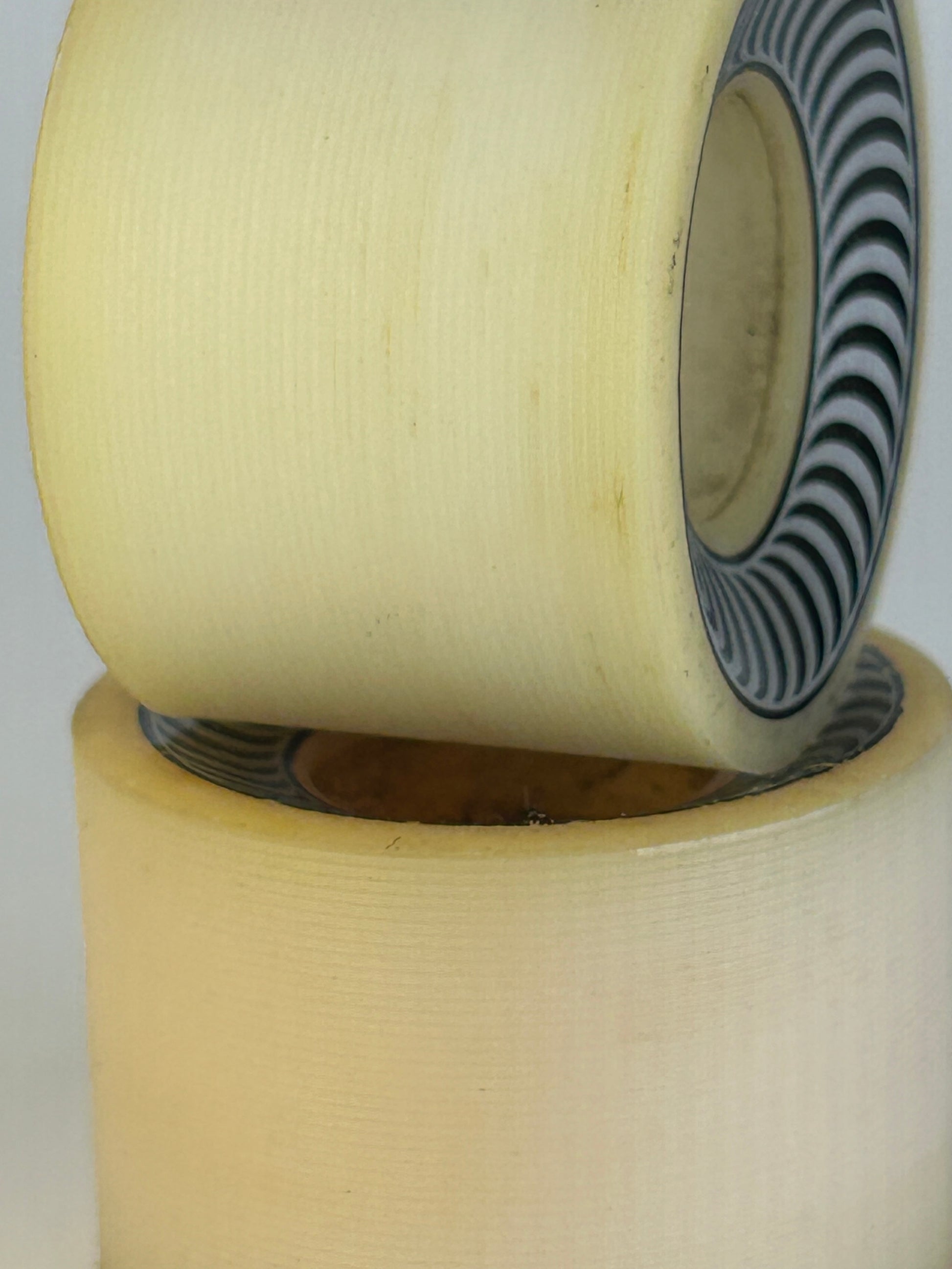 Refurbees Spits 46mm 99A Silver Spiral